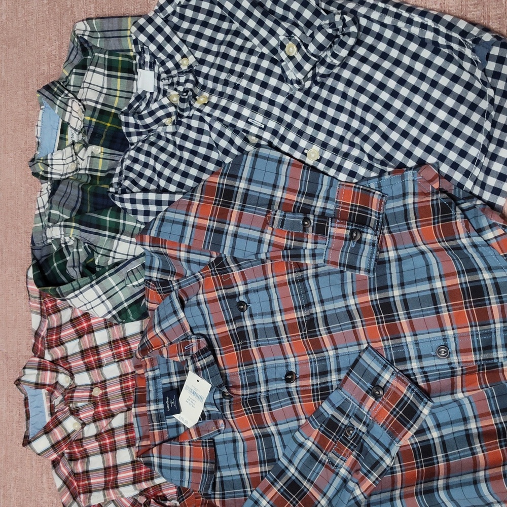 Bundle of 4 boy shirts size 2 Gap and Carter's brand
